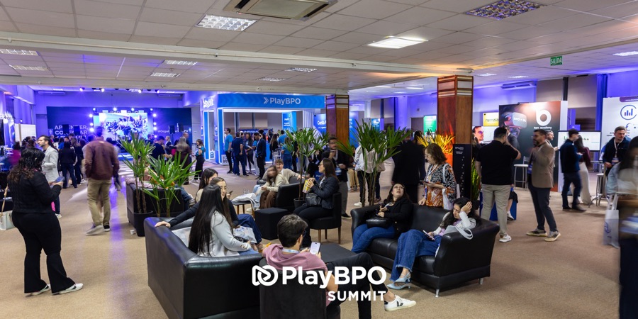 Registro oficial da feira de negócios do PlayBPO Summit 2025